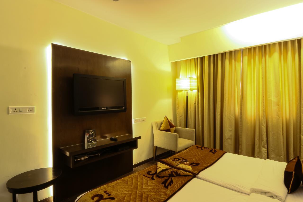 Salida Del Sol Hotel Panaji Exterior photo