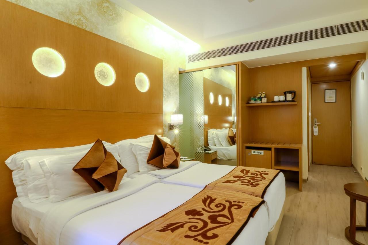 Salida Del Sol Hotel Panaji Exterior photo