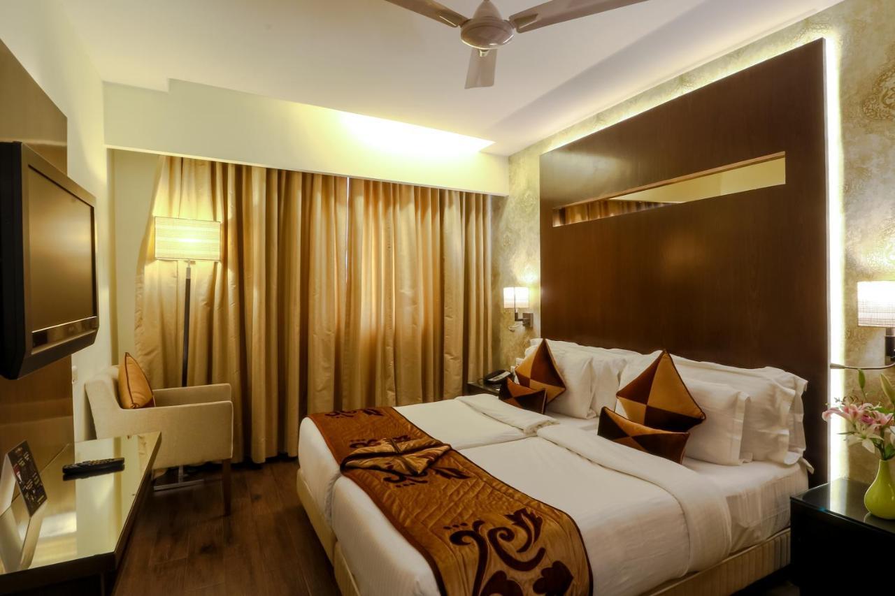 Salida Del Sol Hotel Panaji Exterior photo